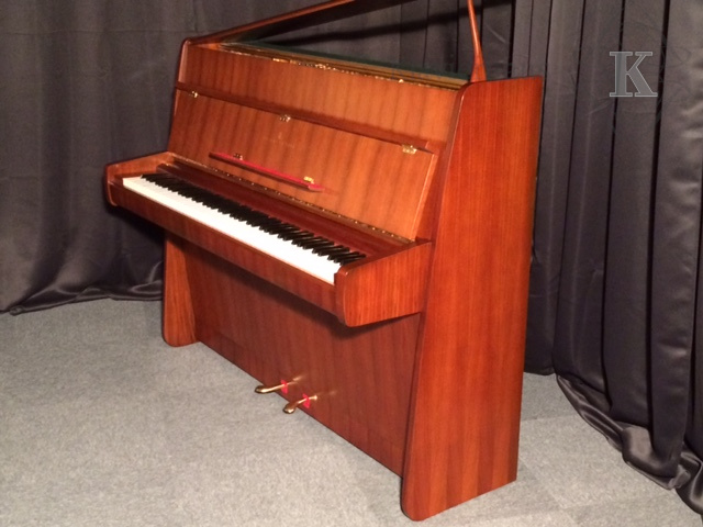 Steinway Klavier Modell Z - werkstattüberholt - gebraucht kaufen bei DEGUS PIANOS
